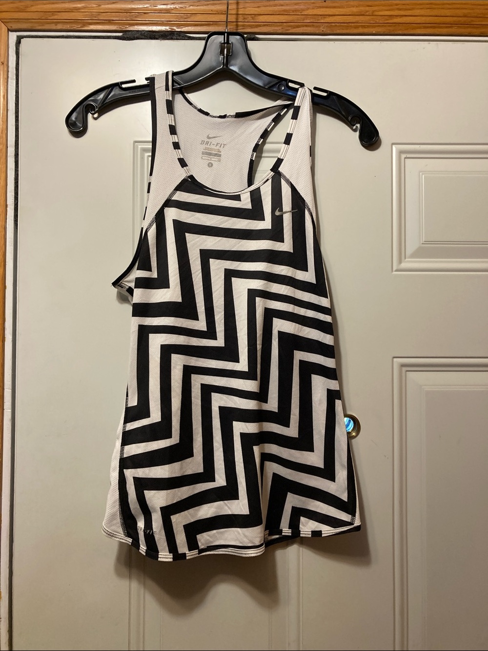 Nike Black & White‎ Zigzag Racerback Tank Top S
